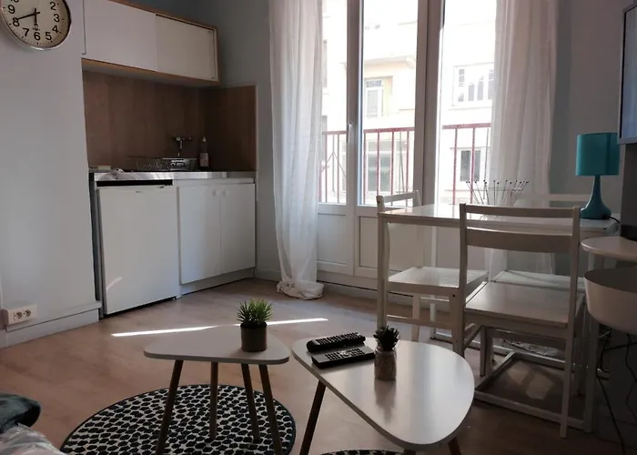 #j7 The Maginot Caserne De Bonne *